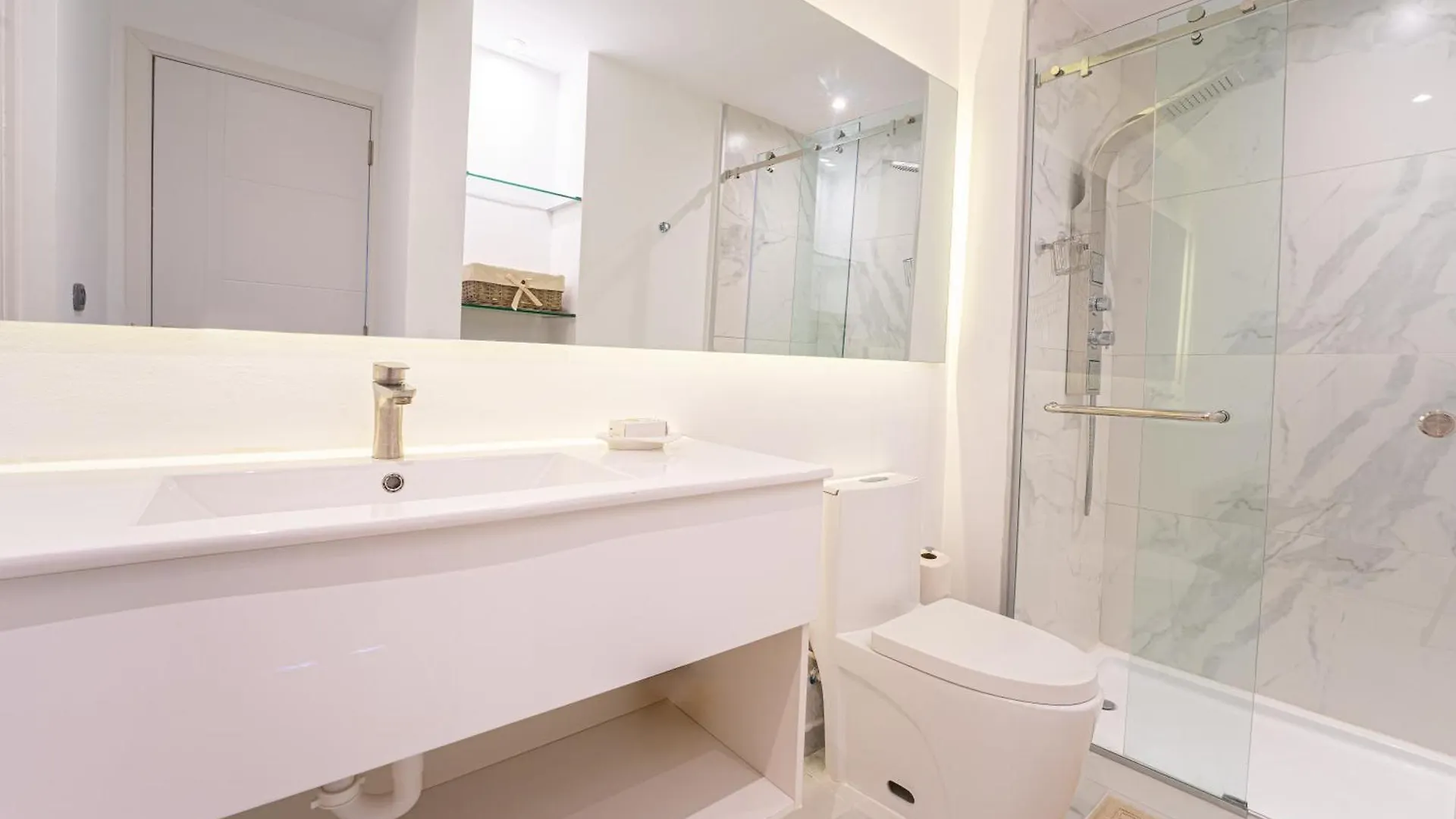 Beautiful Beach Apt With Private Jacuzzi, Pool & Golf Punta Cana 0*,  Dominican Republic